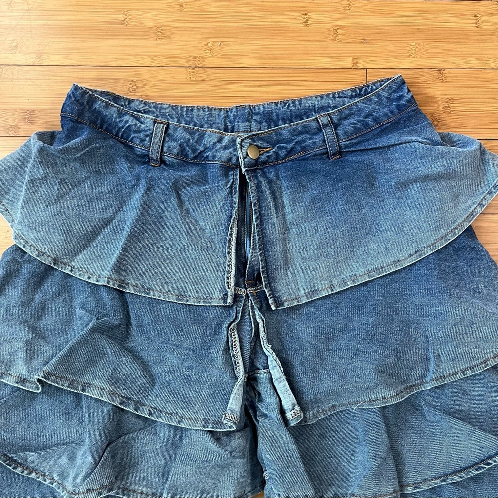 Trendy 70s Western Boho Denim Ruffled Layered High Rise Flare Jeans - Inseam 32” - Picture 3 of 8